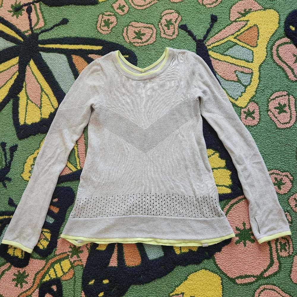 Ivivva sweater